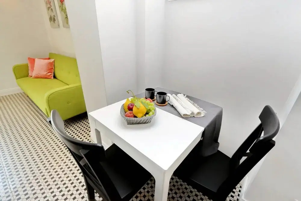 Garibaldi 3 - WR Apartments