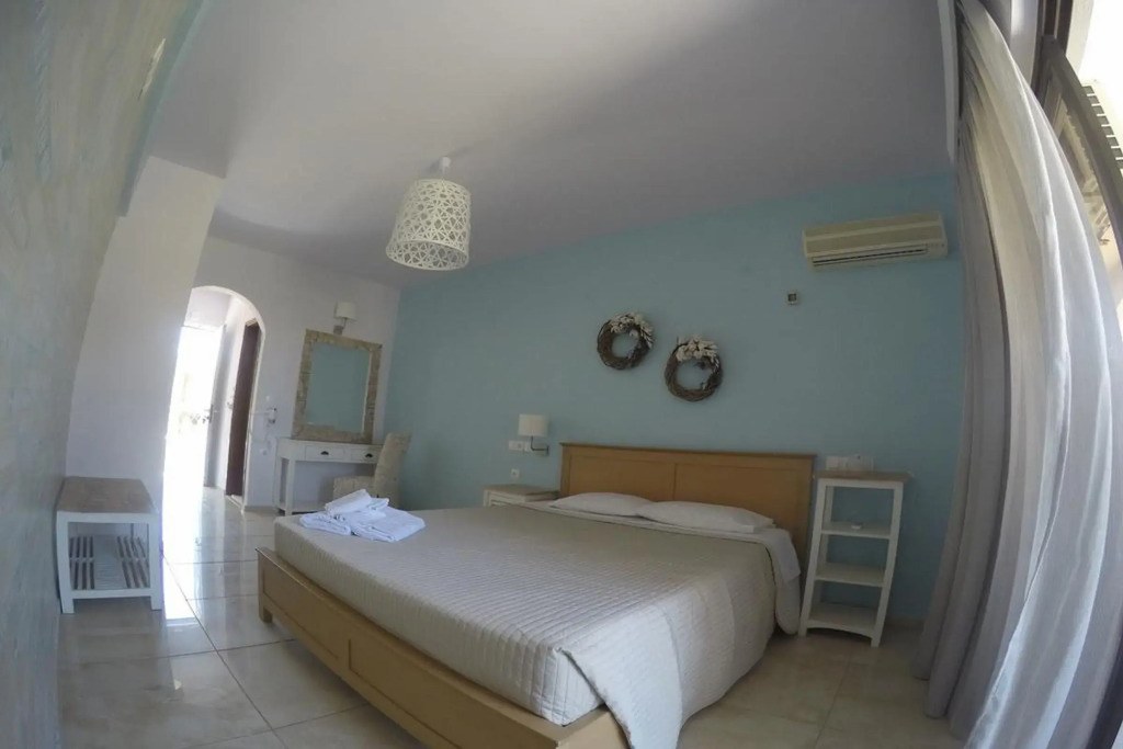 Yianna Studios