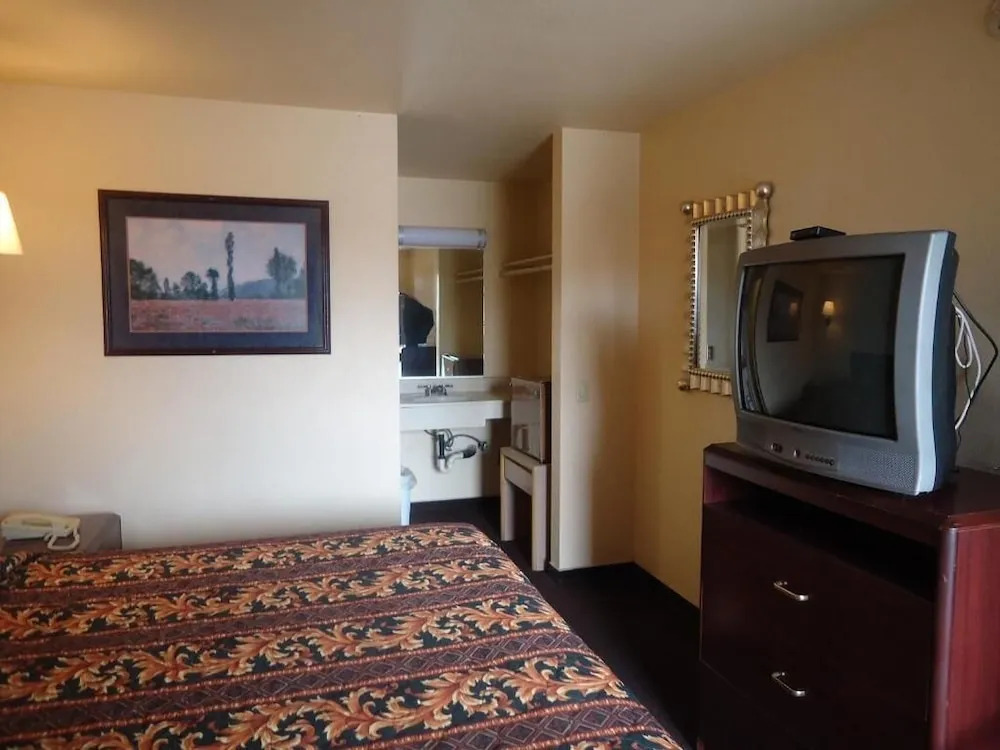 Economy Inn