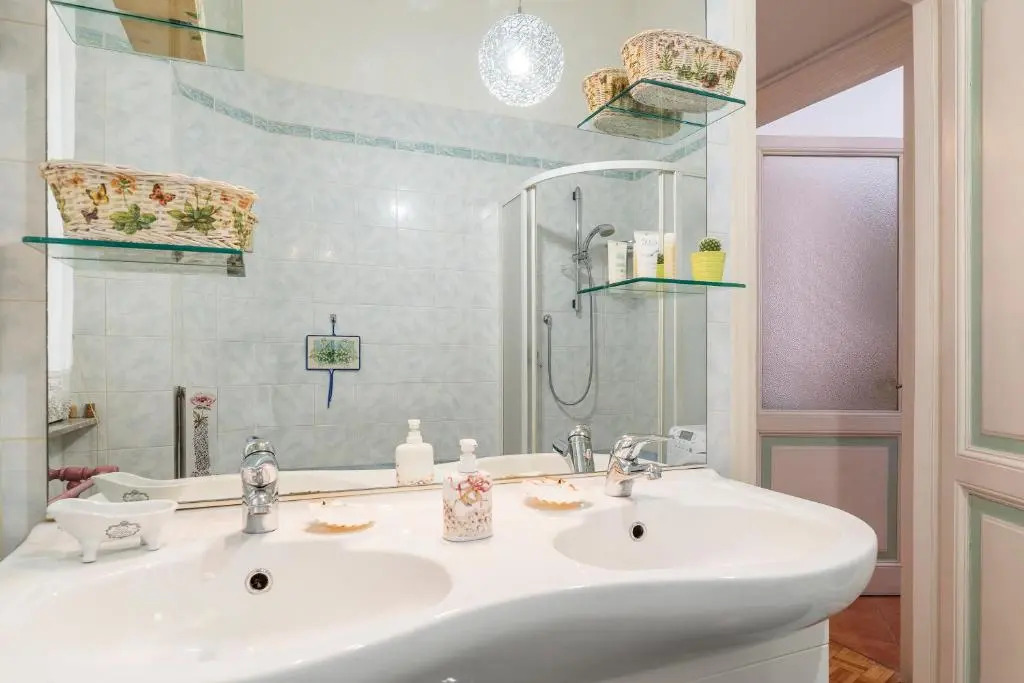 Flower'S Market Apartment - Charme Homes
