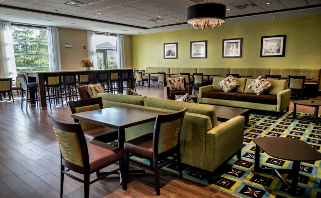 Holiday Inn Express & Suites Spruce Grove - Stony Plain by IHG