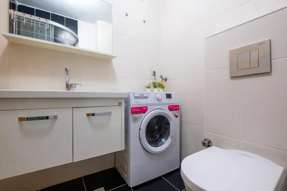 Stylish Studio Flat with City View in Atasehir