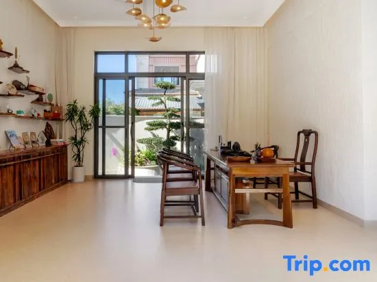Yunguiqipan · Cloudfall Hot Springs Designer Boutique Stay (Tengyue Ancient Town Yanhu Park)