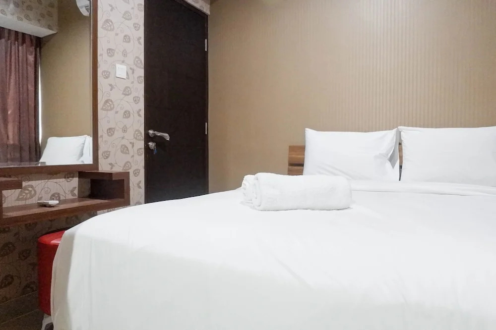 Minimalist 2BR Apartment at Tamansari Papilio