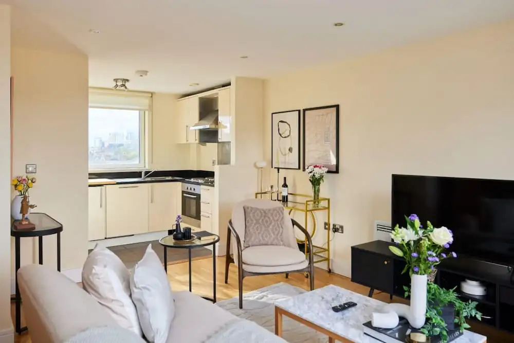 The Weavers Field Place - Classy 3bdr Flat With Terrace