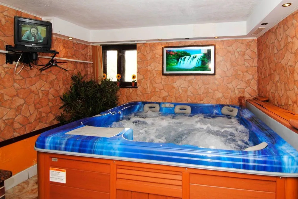 Po Kastonu & SPA