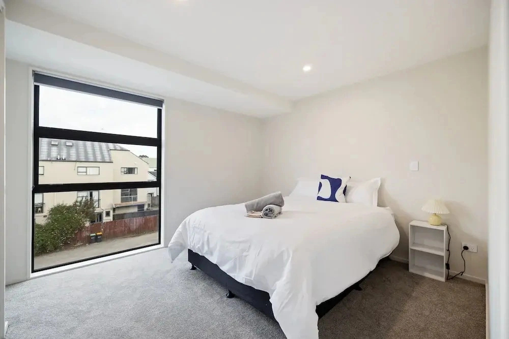 Modern 3 Bedroom Townhouse - Only 10min walk to Stadium