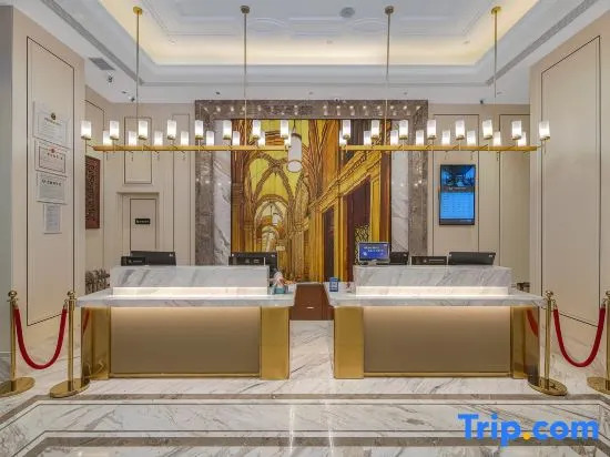 Vienna International Hotel (Kunming Xinluoshiwan South Bus and Subway Station)