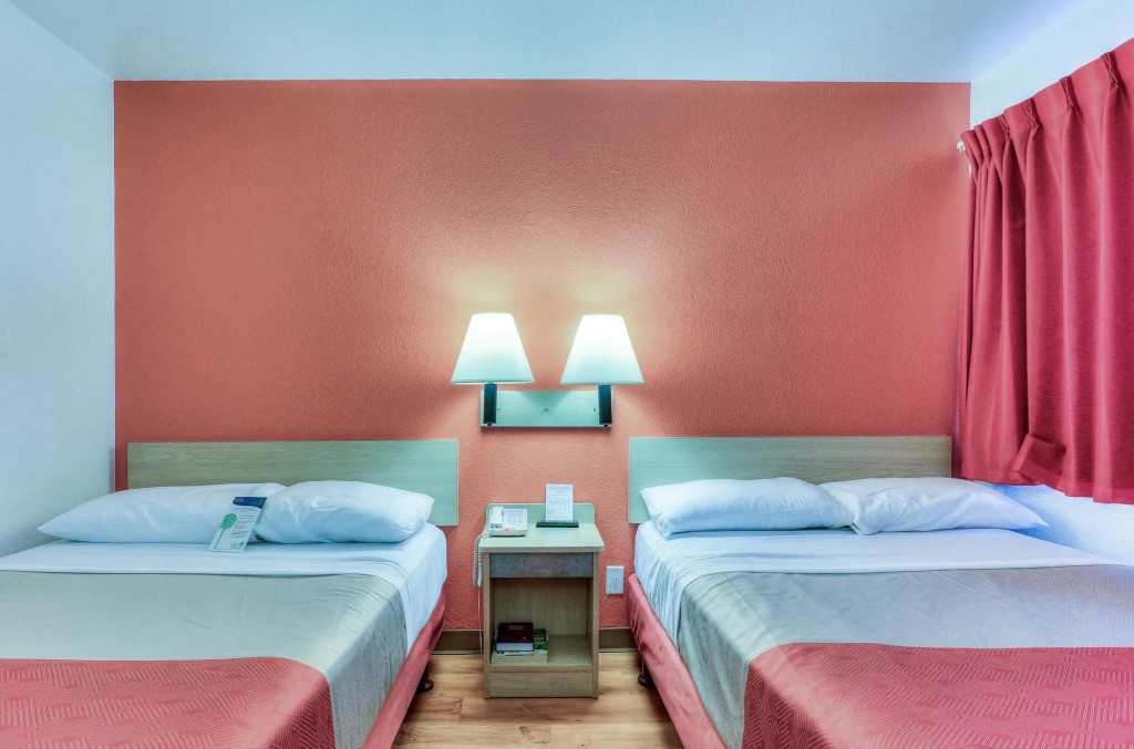 Motel 6 Portland South Lake Oswego Tigard