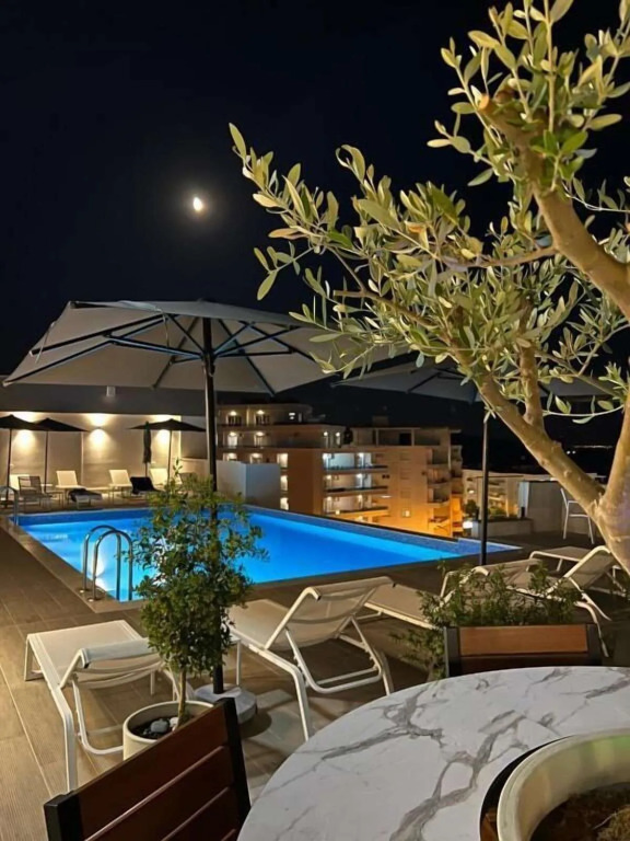 The Queens Lion Premium HOTEL