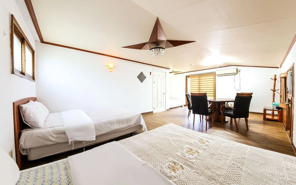 Top Motel