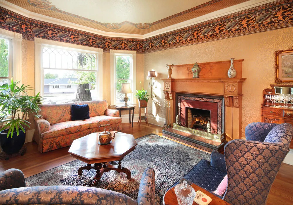 Calderwood Inn