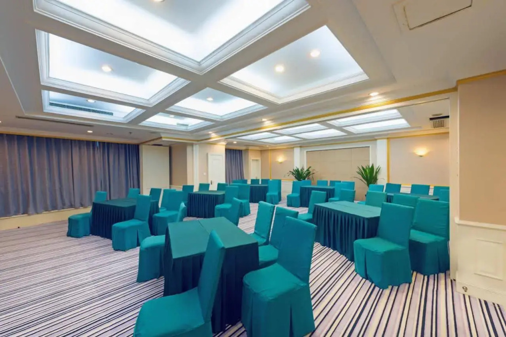 Jingrui Golden Harbor Hotel