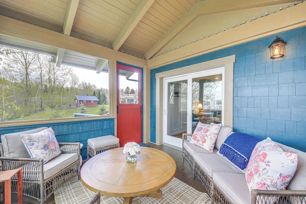 Stunning Sandpoint Lakefront Home: Hot Tub + Dock