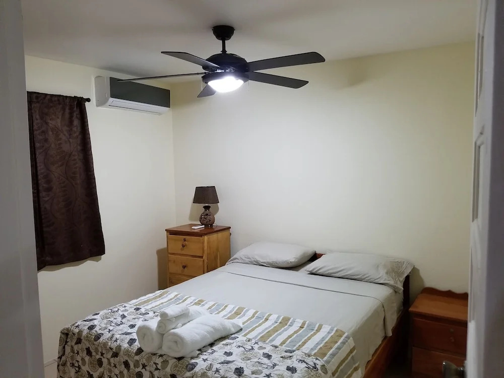 Canuck Cottage Two Bedroom House