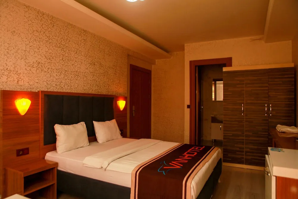Van Hotel