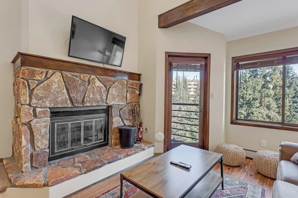 Cozy Wildernest Loft At The Top Of Buffalo Mountain 1 Bedroom Condo by Redawning