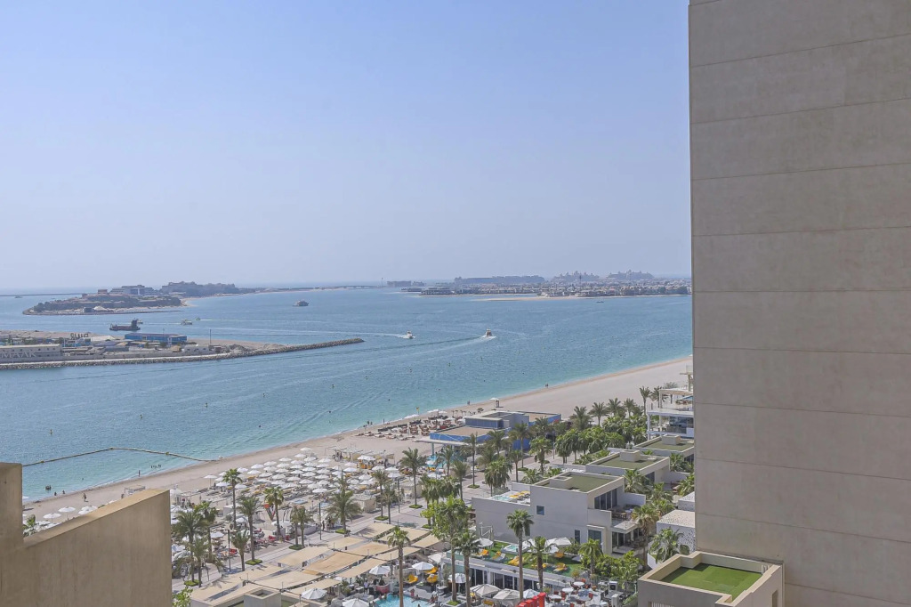 DXB - Five - 41102 - PJ