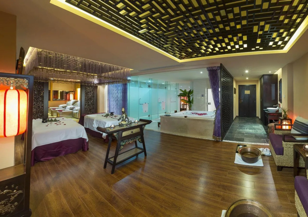 Lijiang Patio Luxury Hotel and Resort