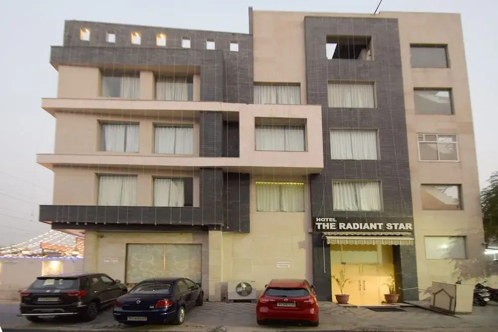 Capital O 23134 Hotel Radiant Star