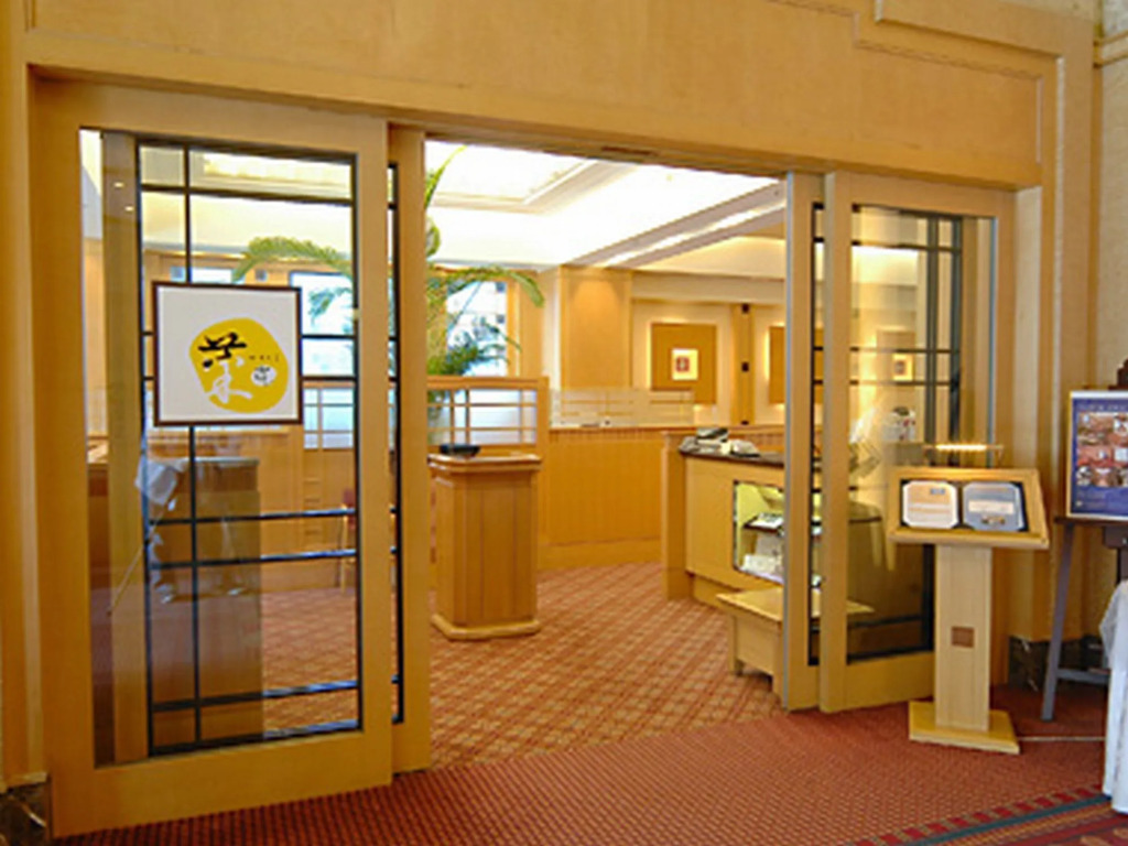 Отель The Crest Hotel Kashiwa