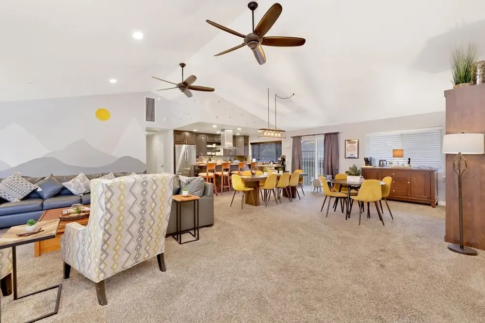 2090-majestic Sky Retreat 3 Bedroom Home by RedAwning
