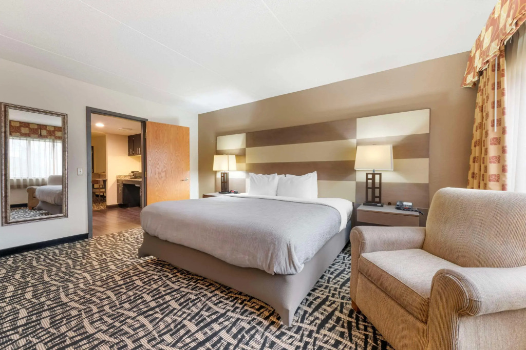 Quality Inn & Suites Mayo Clinic Area