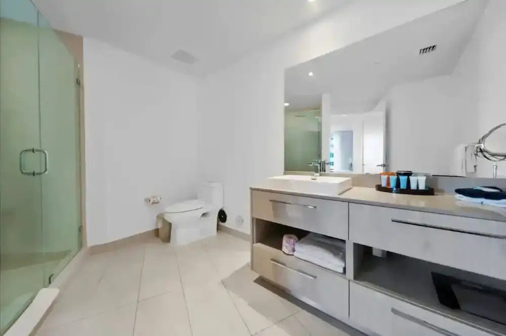 Beautiful Hyde Resort Luxe 2BR Private Beachfront