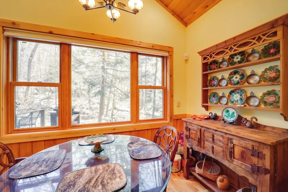 2 Mi to Beech Mtn Slopes! Cozy Couples Retreat
