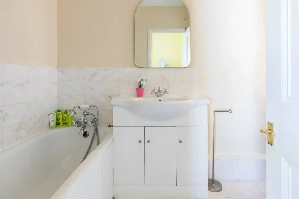 Traditional 5bed family home, 2min from tube