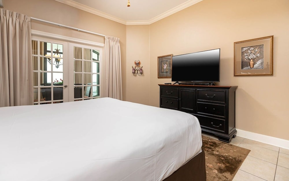 Phoenix West 1106 3 Bedroom Condo