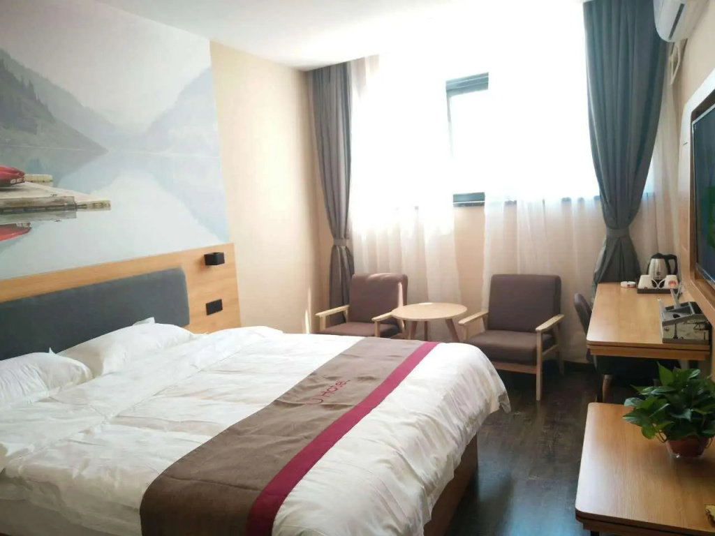 Thank Inn Hotel He'nan Zhengzhou Xinzheng City North China Road Xuanyuan Lake