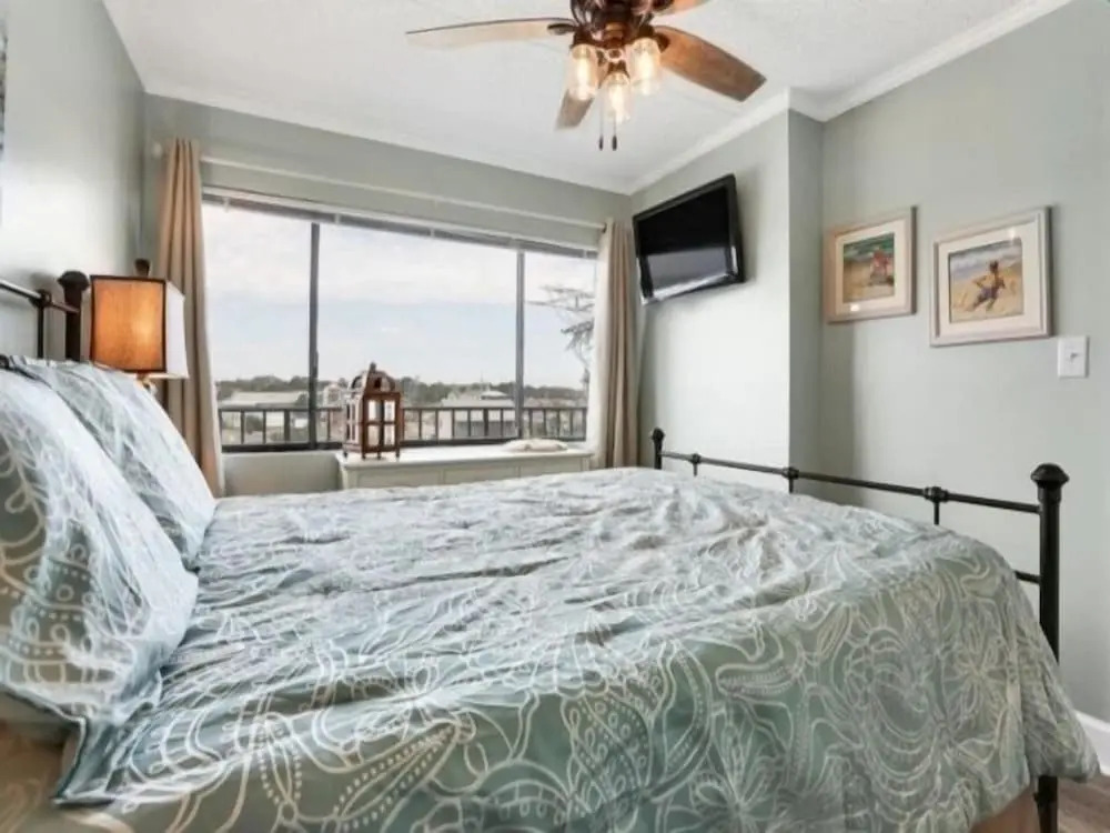 Sea Fever - Newly Renovated Oceanfront Second Floor Condo! Sunrises And Sweeping Views! 2 Bedroom Condo by Redawning