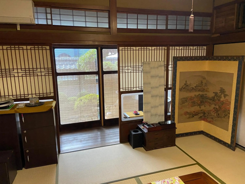 古民家ゲストハウス穏
