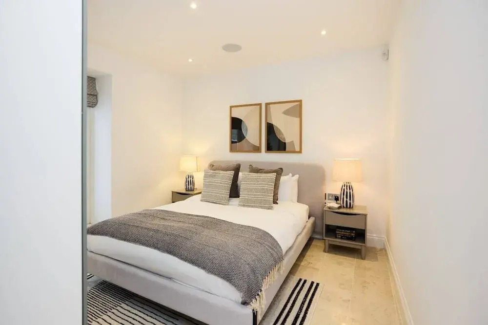 The Camden Park Place - Lovely 4bdr Flat With Garden