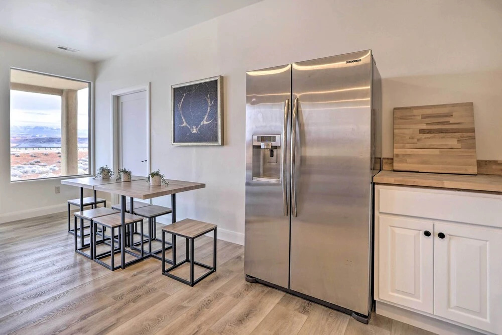 Modern Apartment w/ Beautiful Mountain Views!