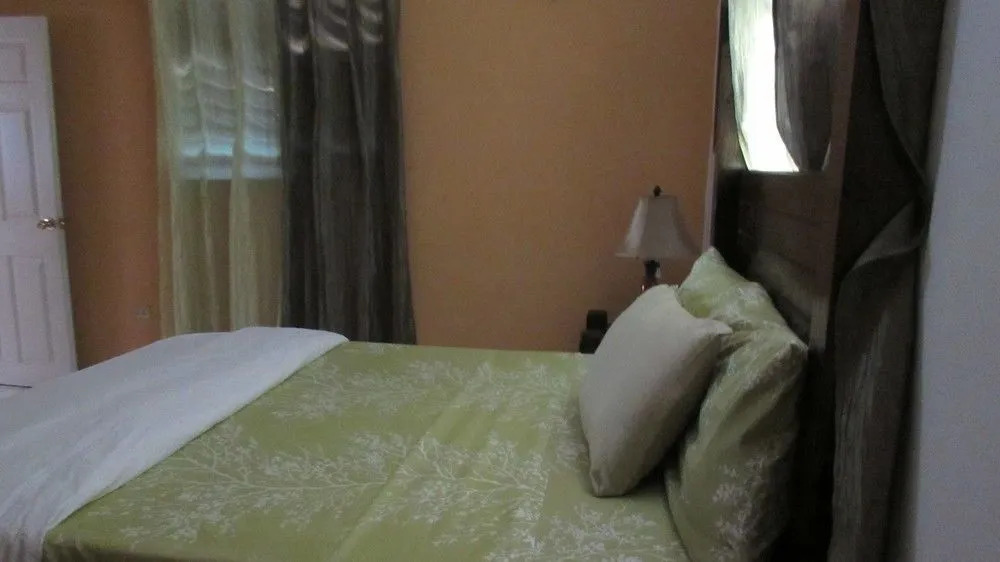 RafJam Bed & Breakfast Kingston