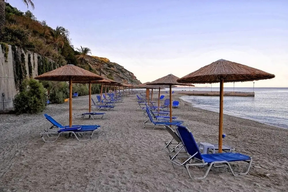 Theseus Beach Apartment