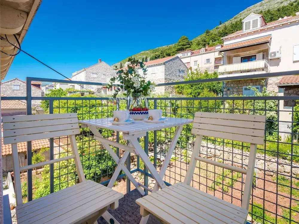 Apartments Franka - One Bedroom Apartment With Terrace and Garden View