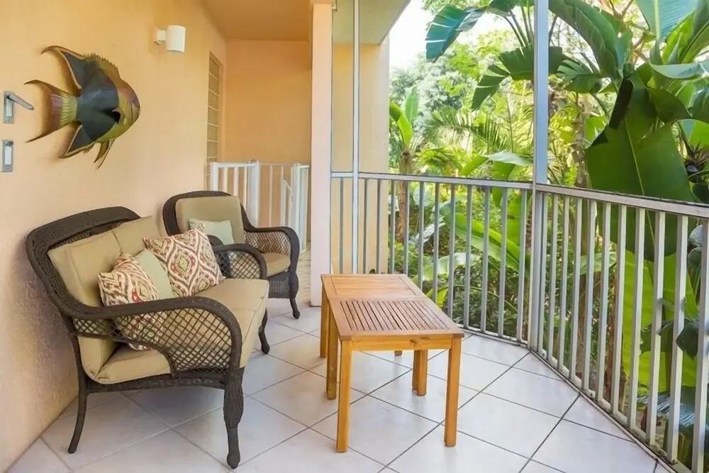 Donax 3 Bedroom Condo by RedAwning