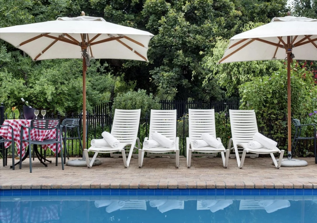 Rozenburg Guest House