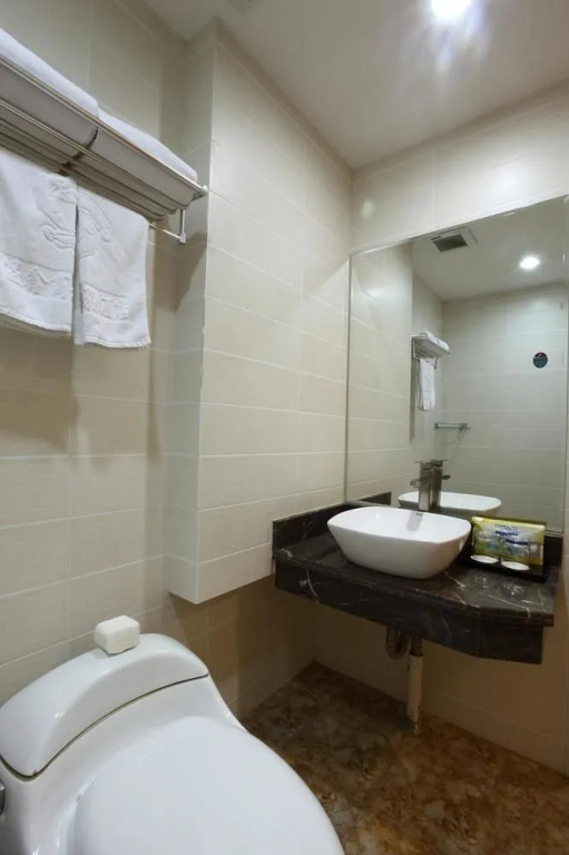 Qingdao Yixin Hotel