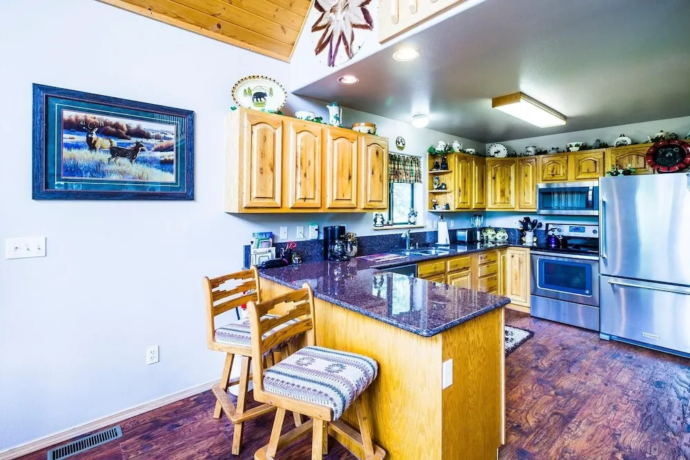 Sleepy Bear House 4 Bedrooms 3 Bathrooms Home