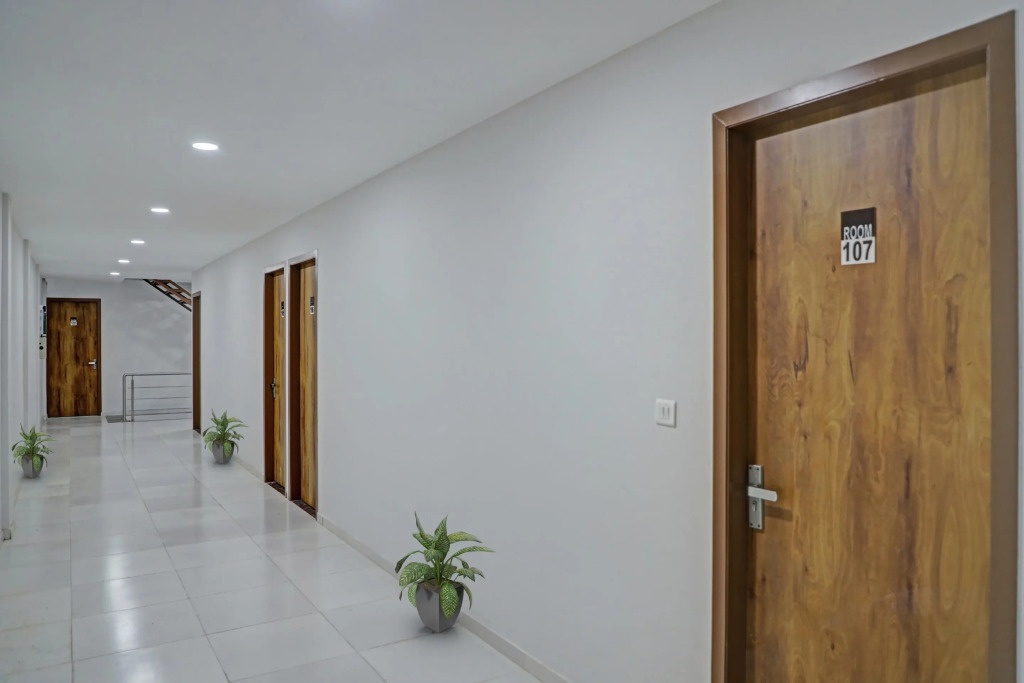 OYO 90450 Hotel Weekend Rooms