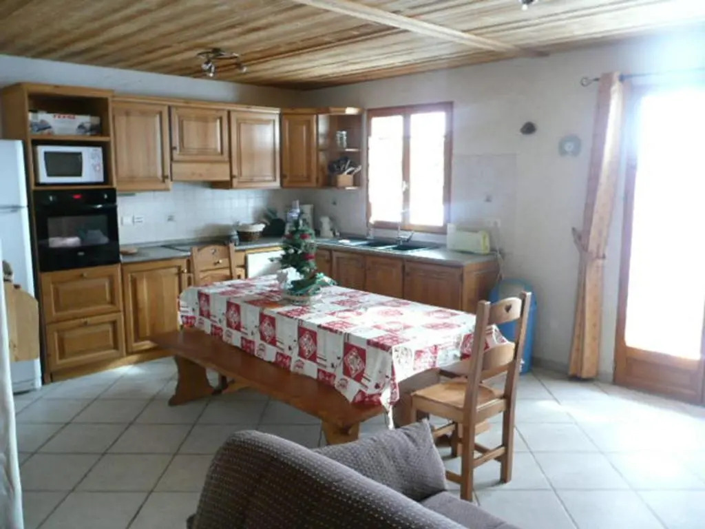 Duplex spacieux 10 pers, 4 ch, parking, terrasse - FR-1-263-187