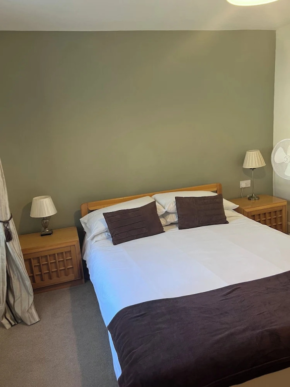 The Crown Hotel