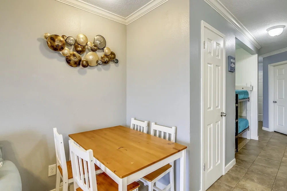 Victorian 9326-Deja Blue - 1 Br Condo