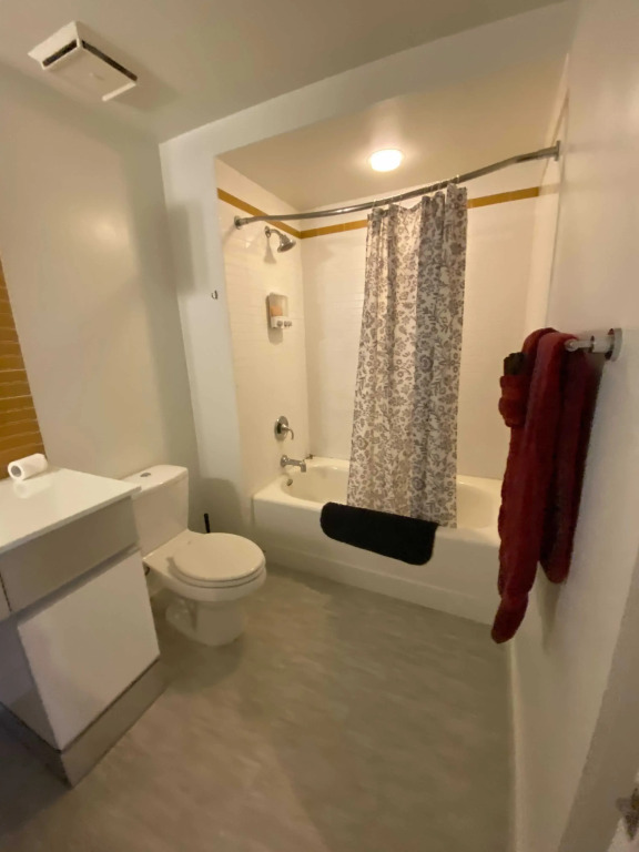 Deep Cleaned 1Br Apartment | Downtown Location