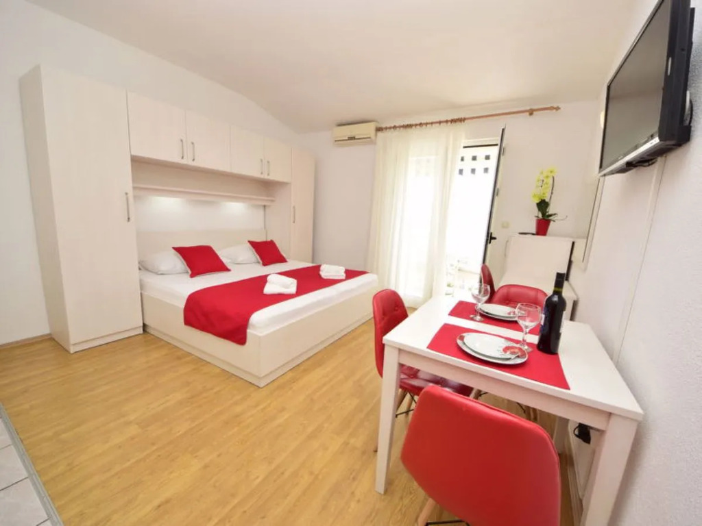 Apartment Mira