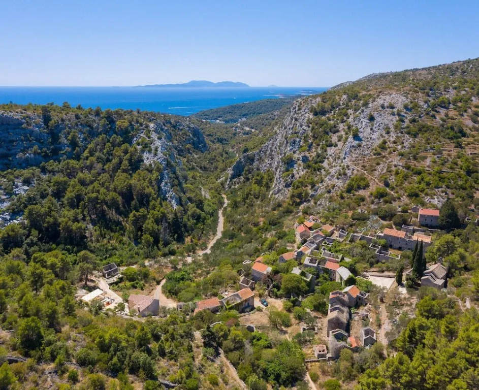 Rustic luxury Villa Fulmin